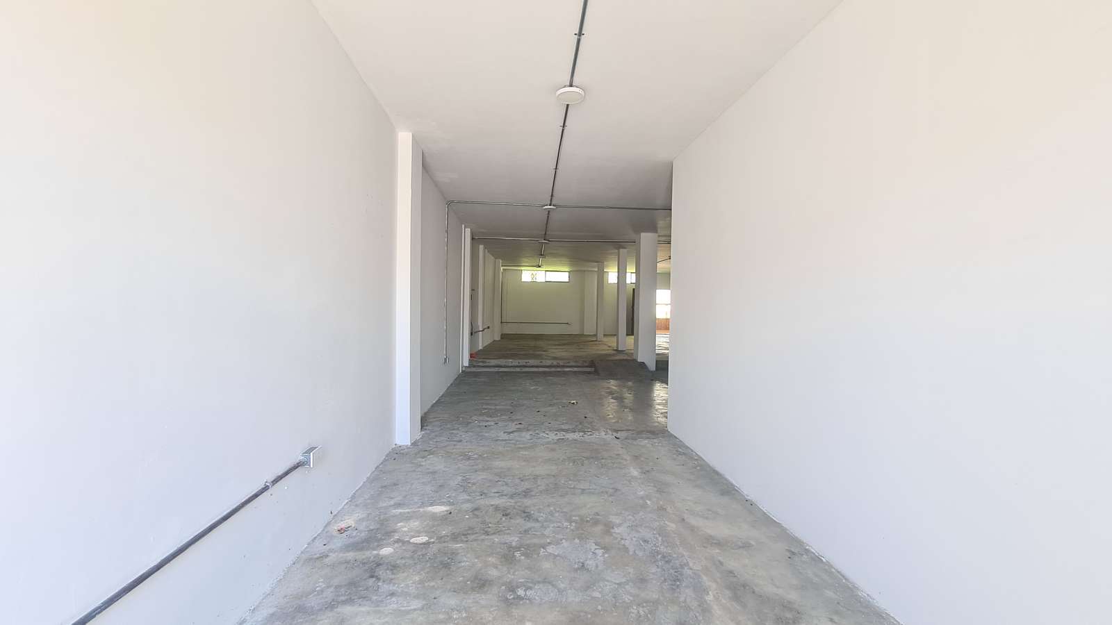 Bodega en PASA CORRIENDO